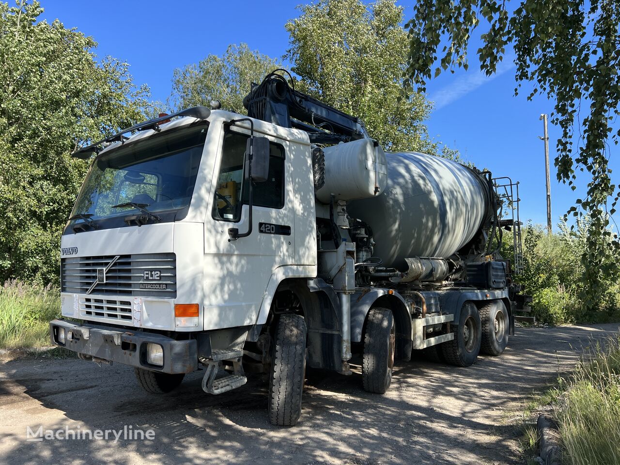 автобетоносмеситель Cifa  на шасси Volvo FL12