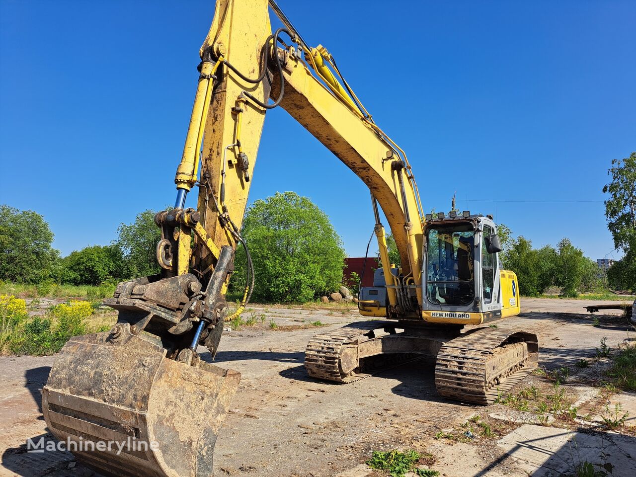 гусеничный экскаватор New Holland E215 B